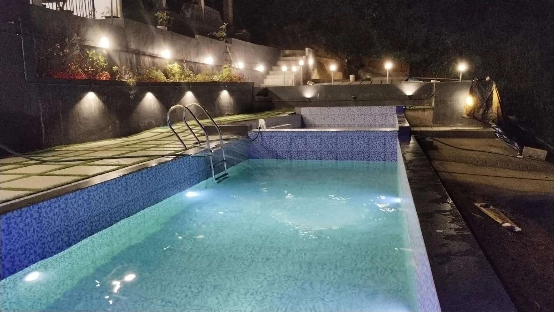 Munnar Misty Blow Hotel Resort
