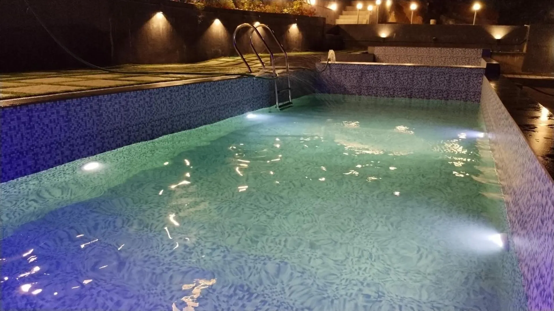 Hotel Munnar Misty Blow Resort